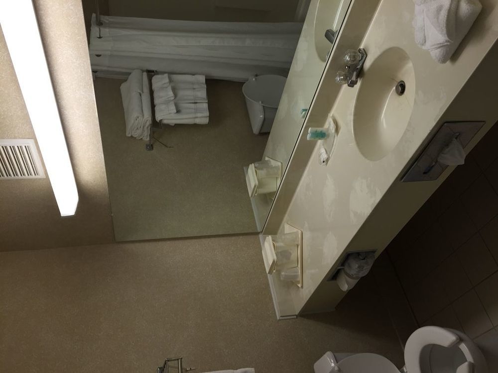 ベスト ウェスタン ヒリアード イン&スイーツ 部屋 写真